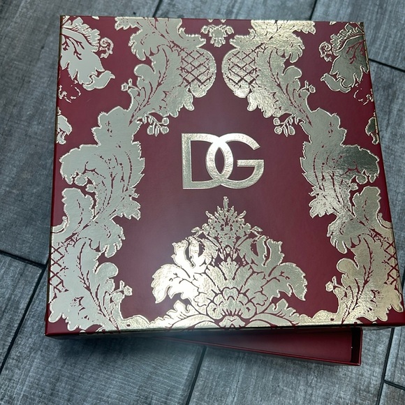 Dolce & Gabbana Q Beauty Set 2 Piece With Box - NWT - Picture 3 of 5
